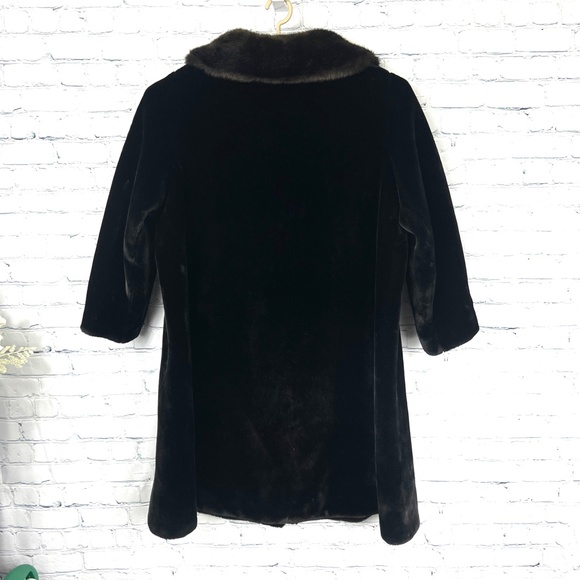 •VINTAGE•LIKE NEW |•BORGAZIA•| Sportowne Faux Fur Coat - Picture 3 of 13
